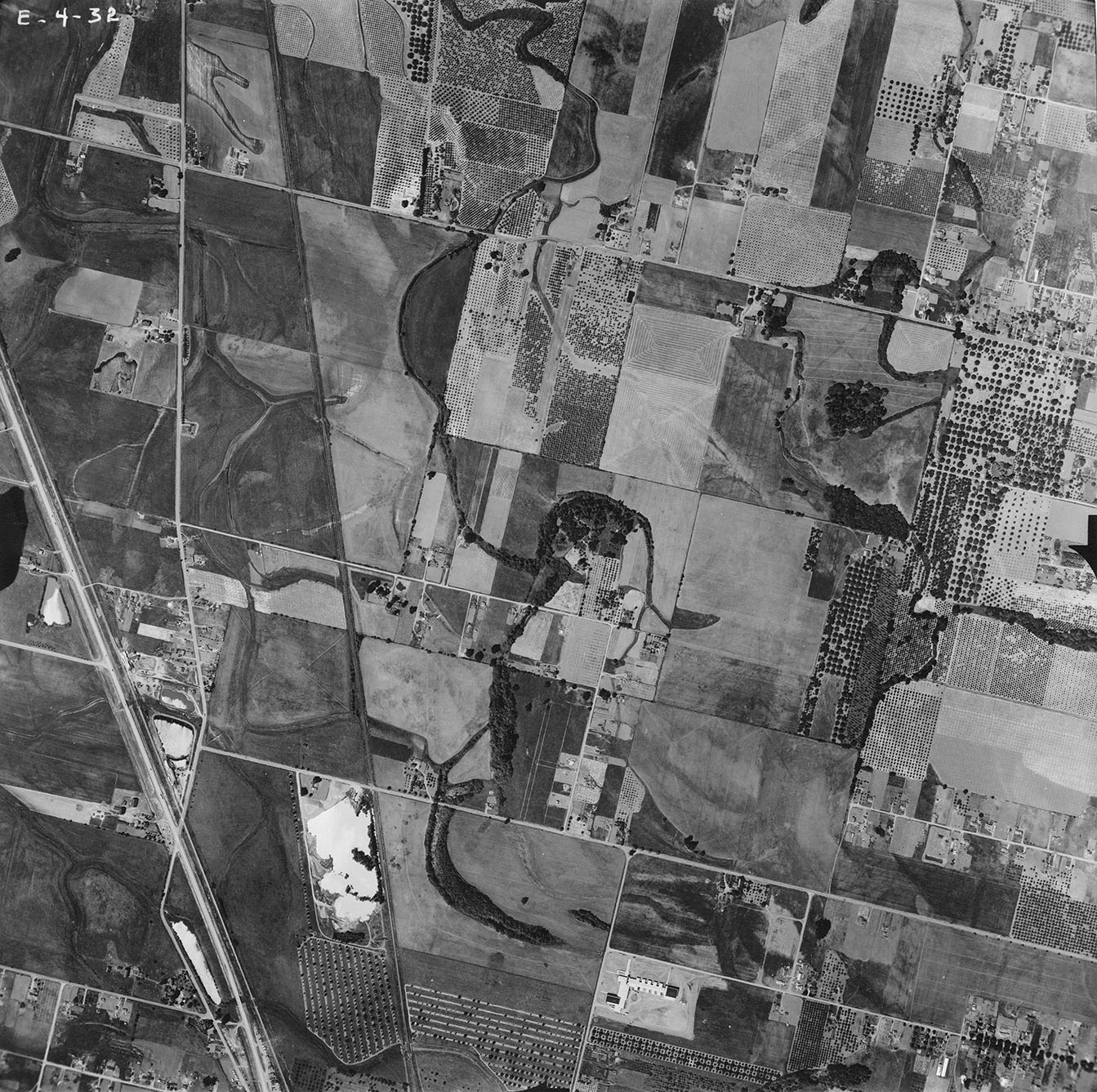Aerial photograph from E[ugene], frame E-4-32.